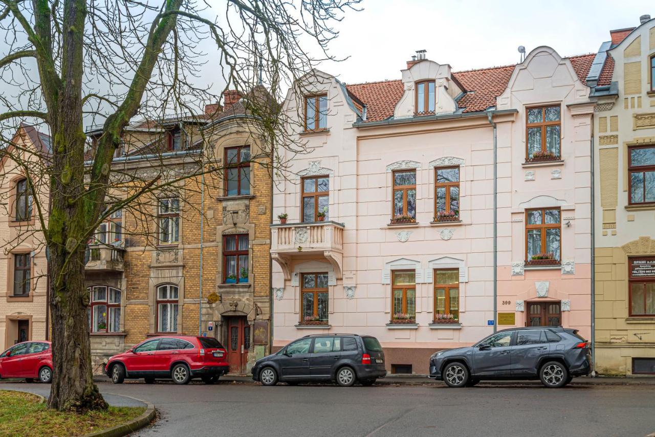 Nadstandardni Luxusni Apartman V Centru Ceske Lipy Чеська Липа Екстер'єр фото